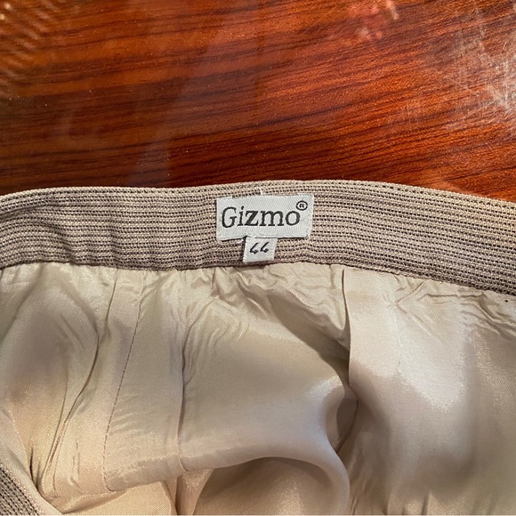 Gizmo suit size 42 used Color taupe - Picture 2 of 5